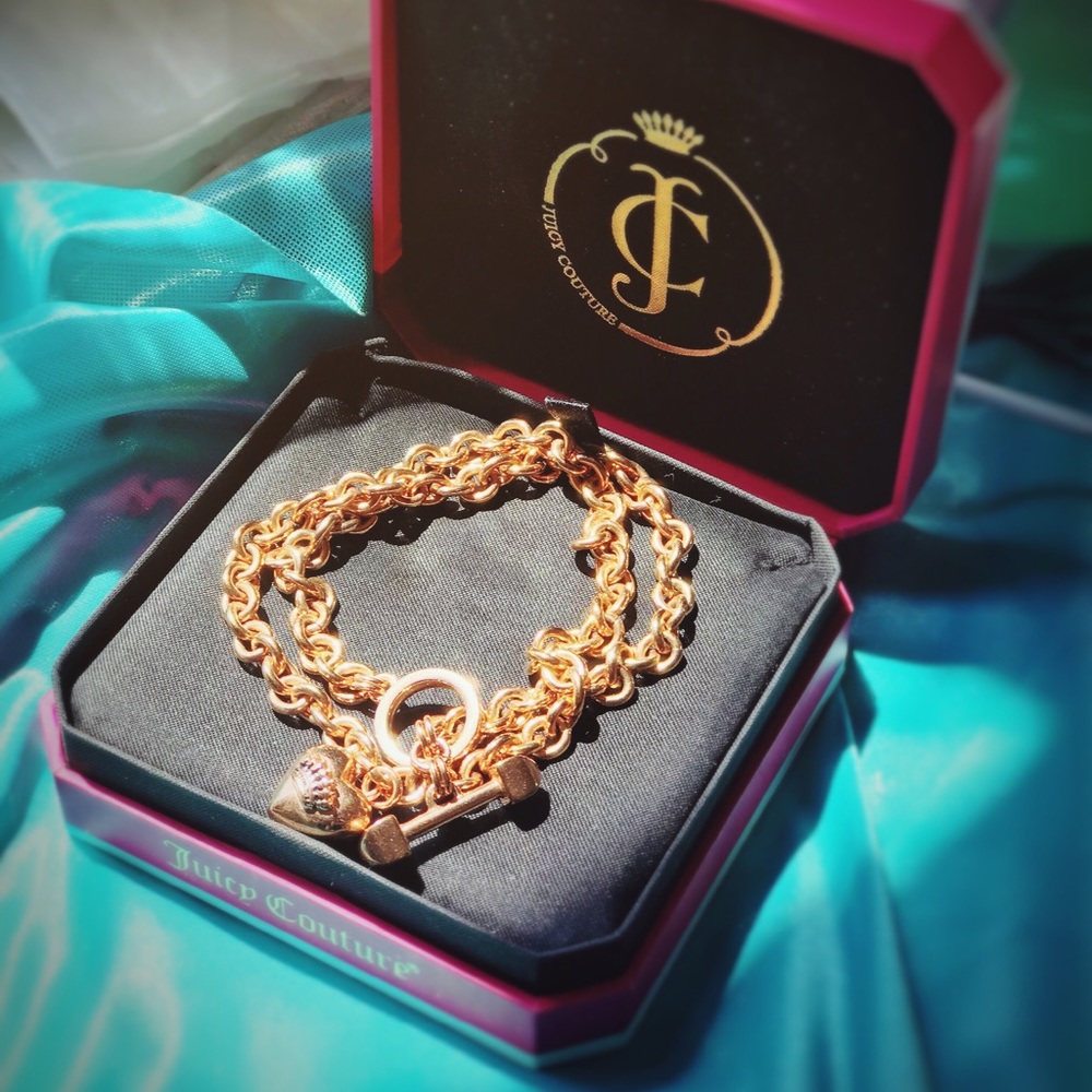 Juicy couture bracelet with box